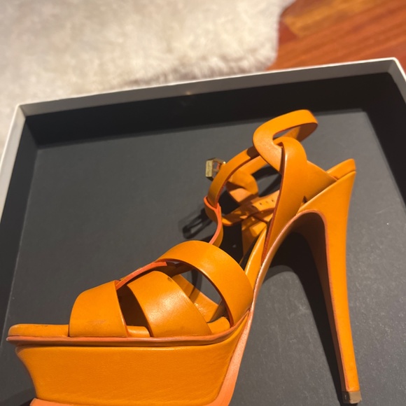 YSL leather tributes - Picture 3 of 6